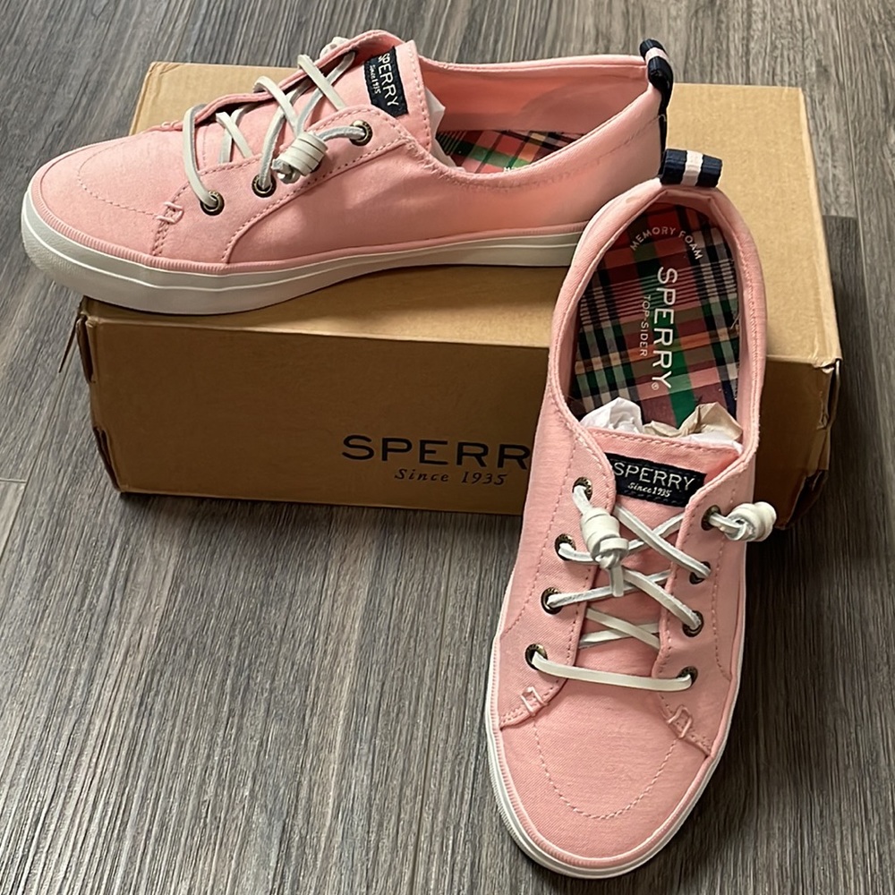 Sperry - ladies slip on